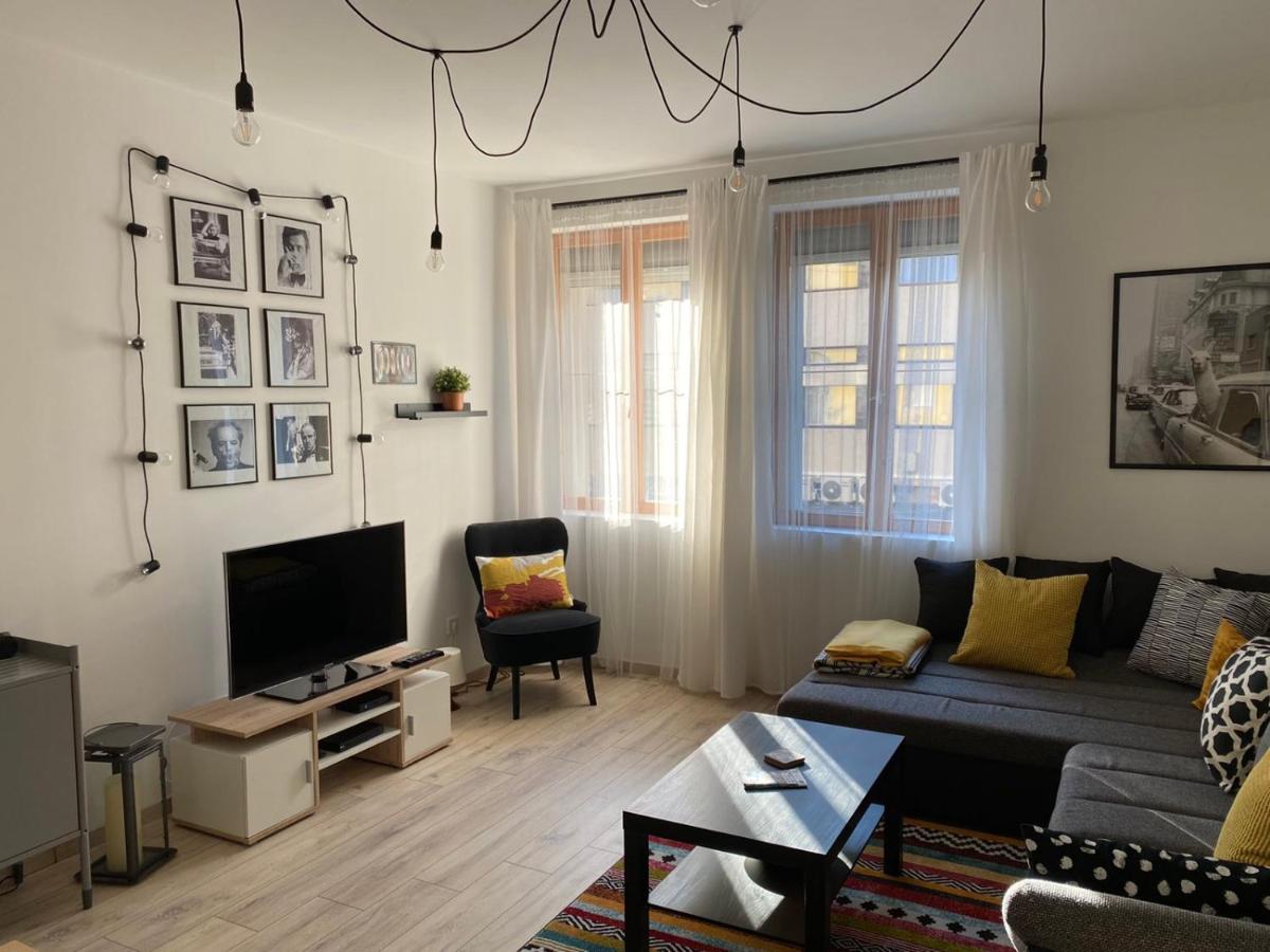 Room Bueno เอ็กเกอร์ ภายนอก รูปภาพ