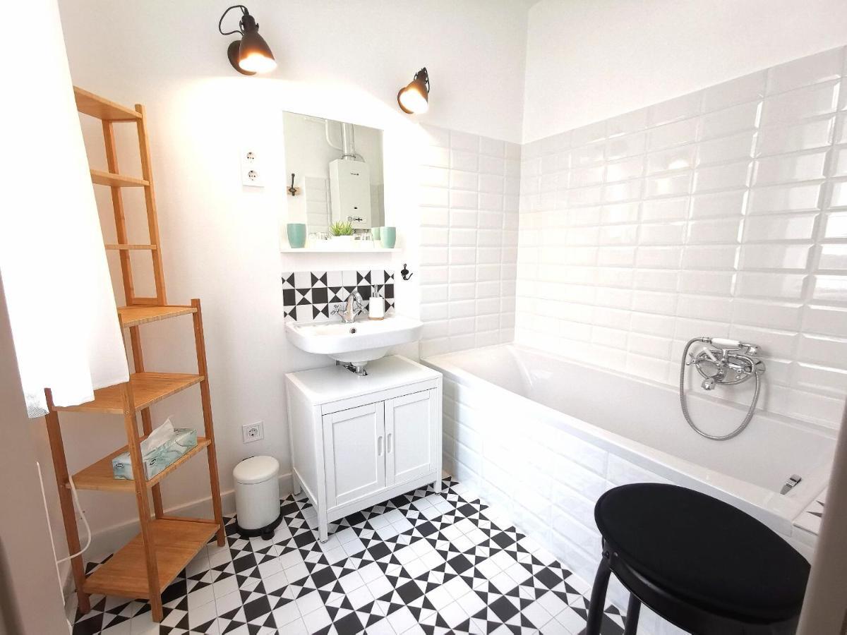 Room Bueno เอ็กเกอร์ ภายนอก รูปภาพ